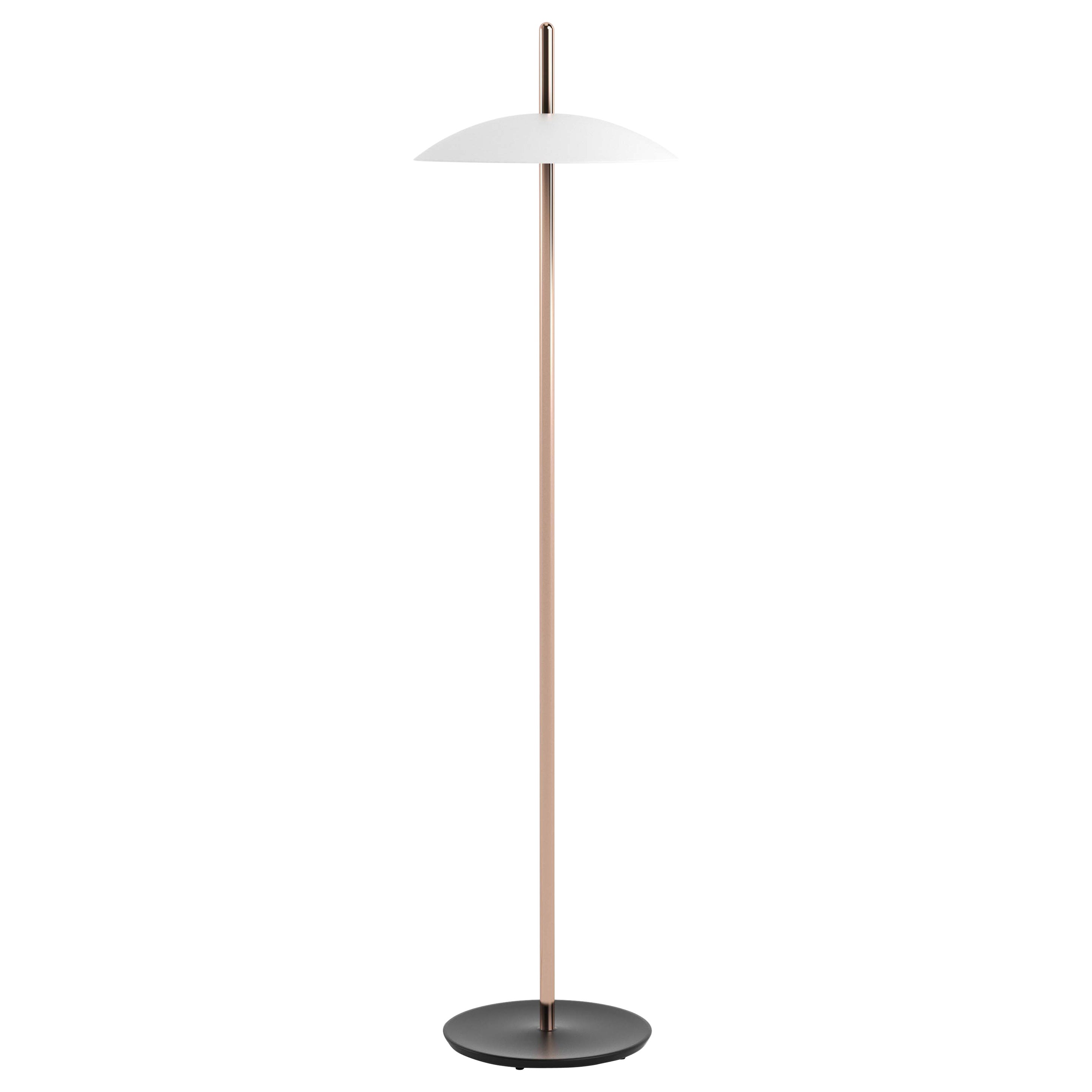 Lampadaire Signal blanc et cuivre de Souda, fabriqué sur commande en vente