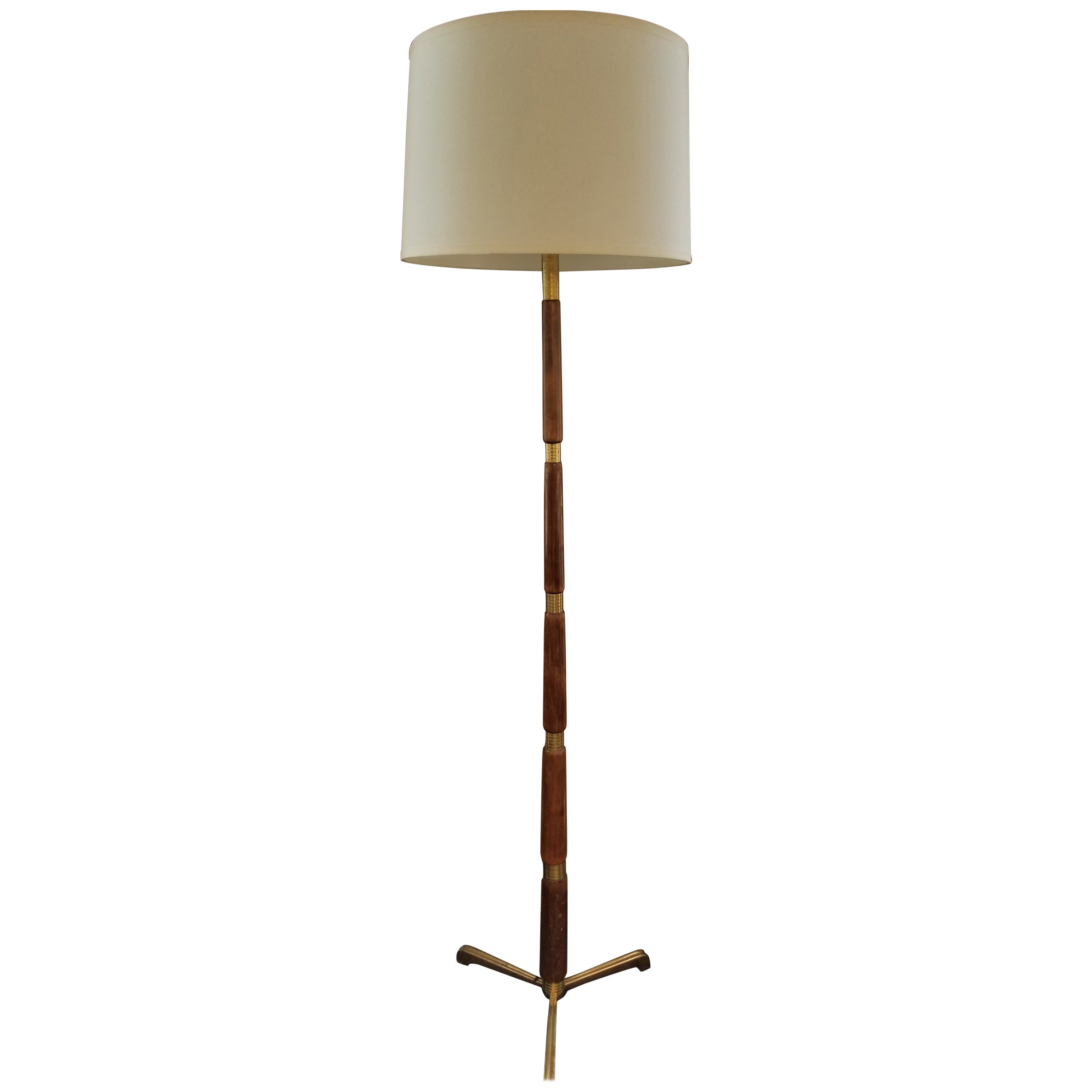 Tall Ornate Carved Gilt Composite Floor Lamp For Sale at 1stDibs