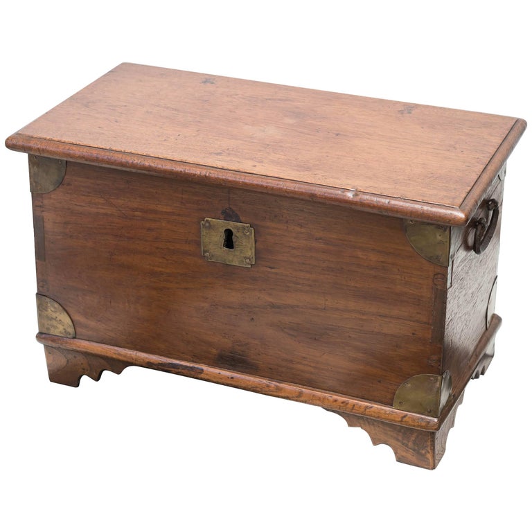 Antique 19th Century Damchiya Indian Dowry Chest At 1stdibs Diminutive Late 19th Century Anglo Indian Trunk Raised On Small Bracket Feet