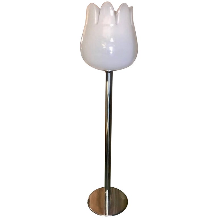 Macmaster Modern Tulip Floor Lamp At 1stdibs Mazzega Murano Tulip Floor Lamp