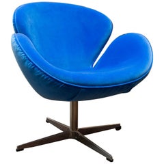 Fritz Hansen Style Swan Chair in Blue Velvet