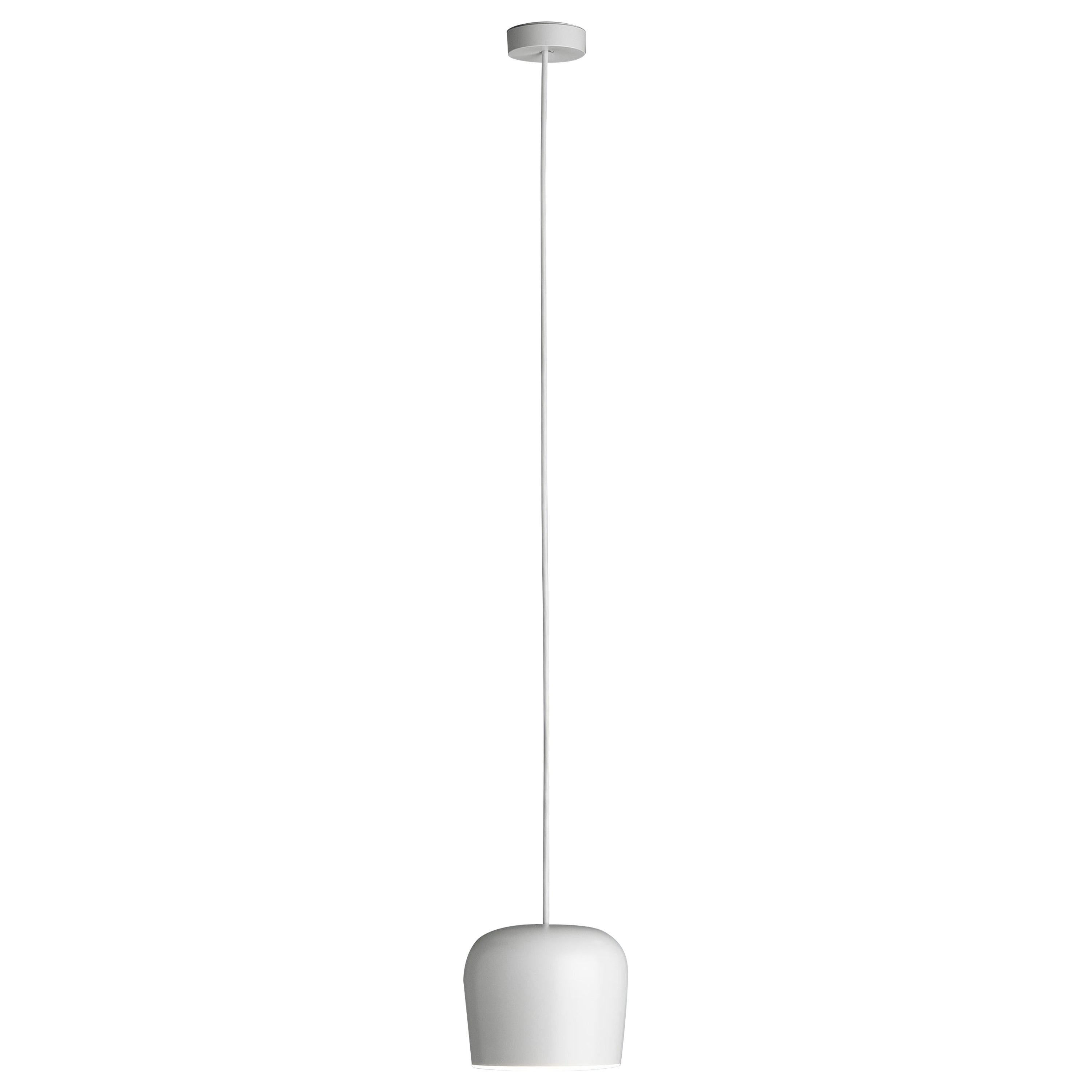 Flos Aim, piccola lampada a sospensione di colore bianco di Ronan and Erwan Bouroullec