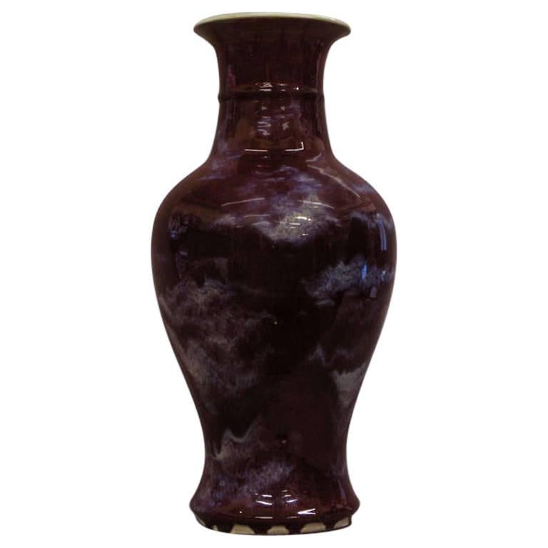 Dunkellila Flambé-Vase aus der Qing-Dynastie im Angebot