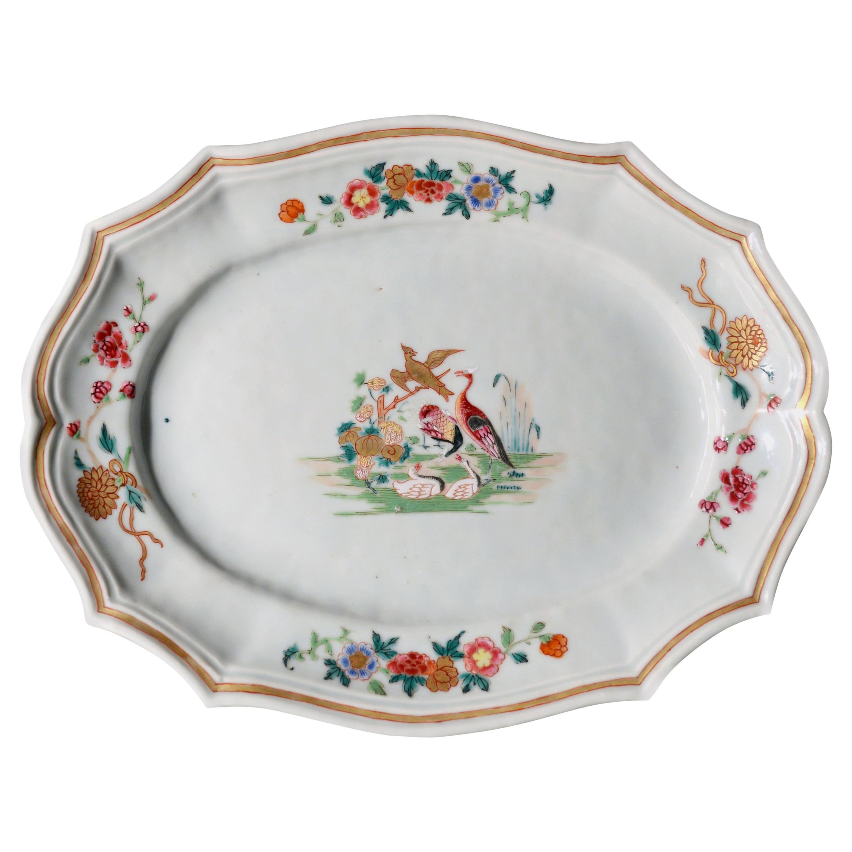 Plat en porcelaine argentée d'exportation chinoise du 18ème siècle décoré d'oiseaux,