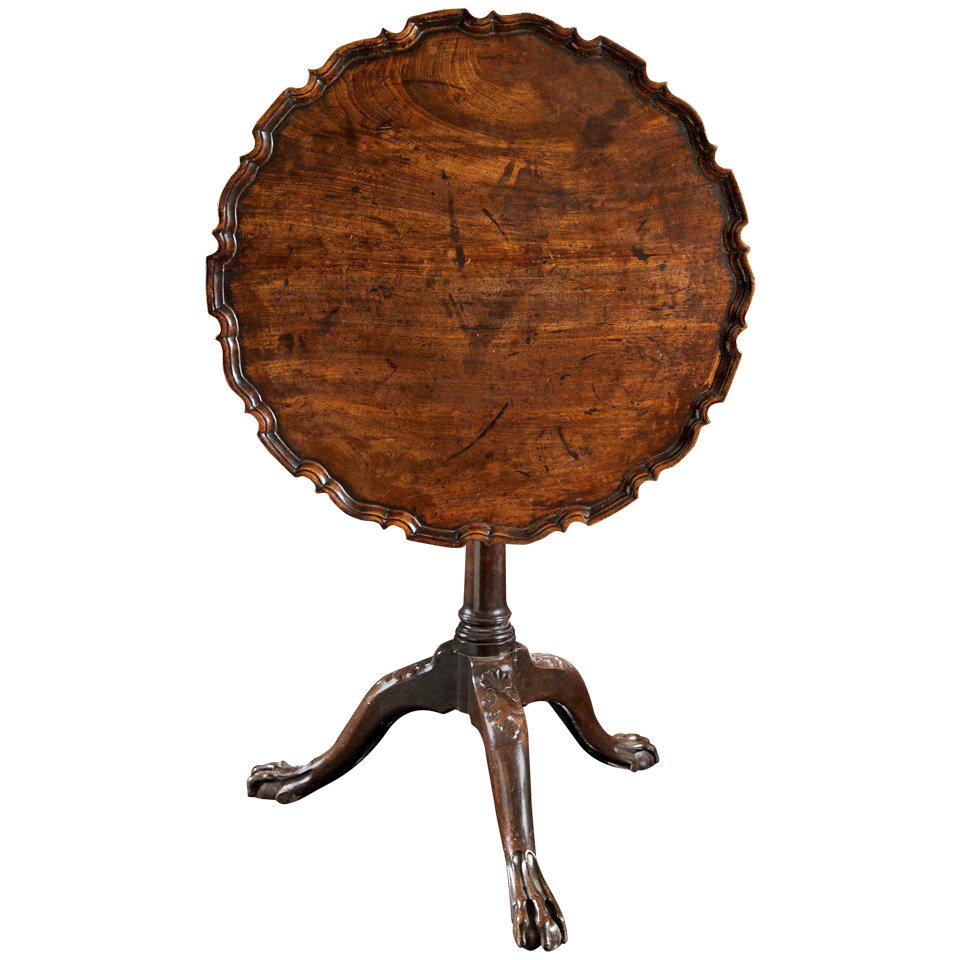 Chippendale Period "Pie Crust" Tripod Table For Sale