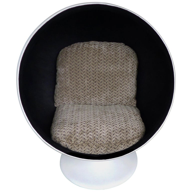 Mid Century Modern Fibergl Ball Chair Attributed To Eero Aarnio Mid Century Modern Fibergl Ball Chair Attributed To Eero Aarnio Circa 1965 For