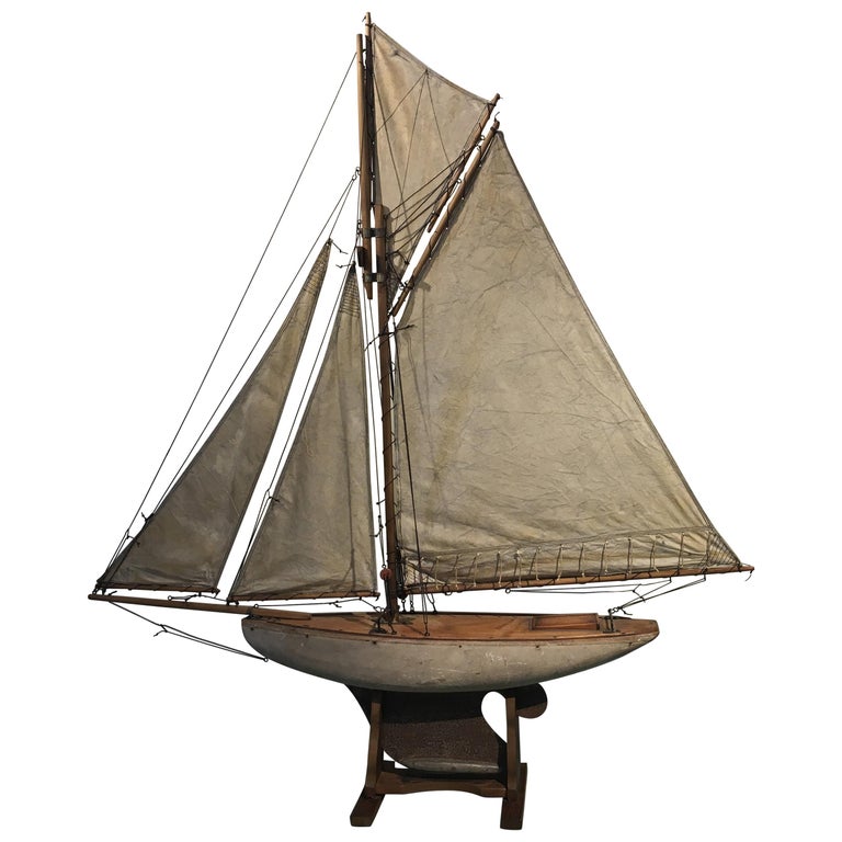 Vintage Pond Yacht For Sale at 1stdibs