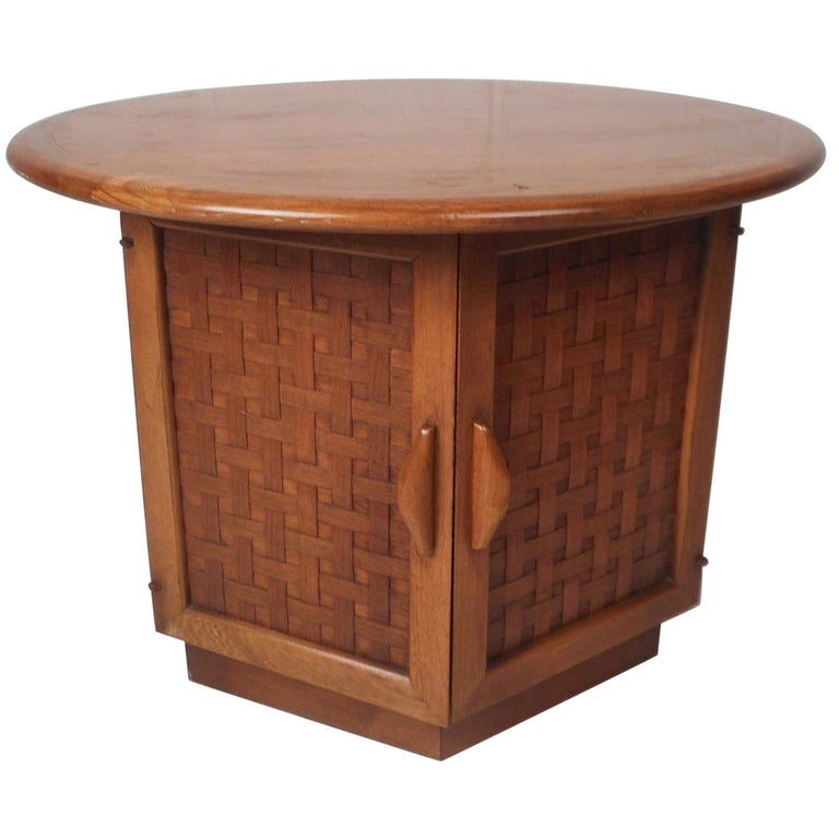 Round Mid Century Modern End Table By Lane Furniture For At 1stdibs Mid Century Modern End Table By Lane Furniture