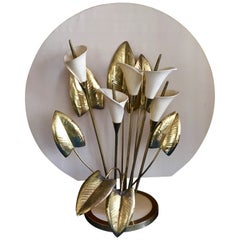 Tischleuchte, verstellbare Messing- und elfenbeinfarbene weiße Lilien, Italien, 1960er-1970er Jahre