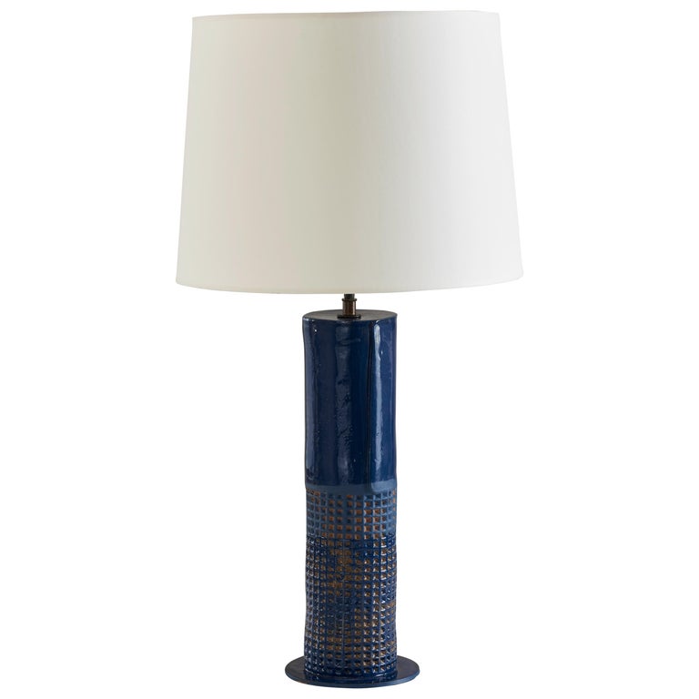 Portland Lamp, Ceramic Sculptural Table Lamp by Dumais Made For Sale at