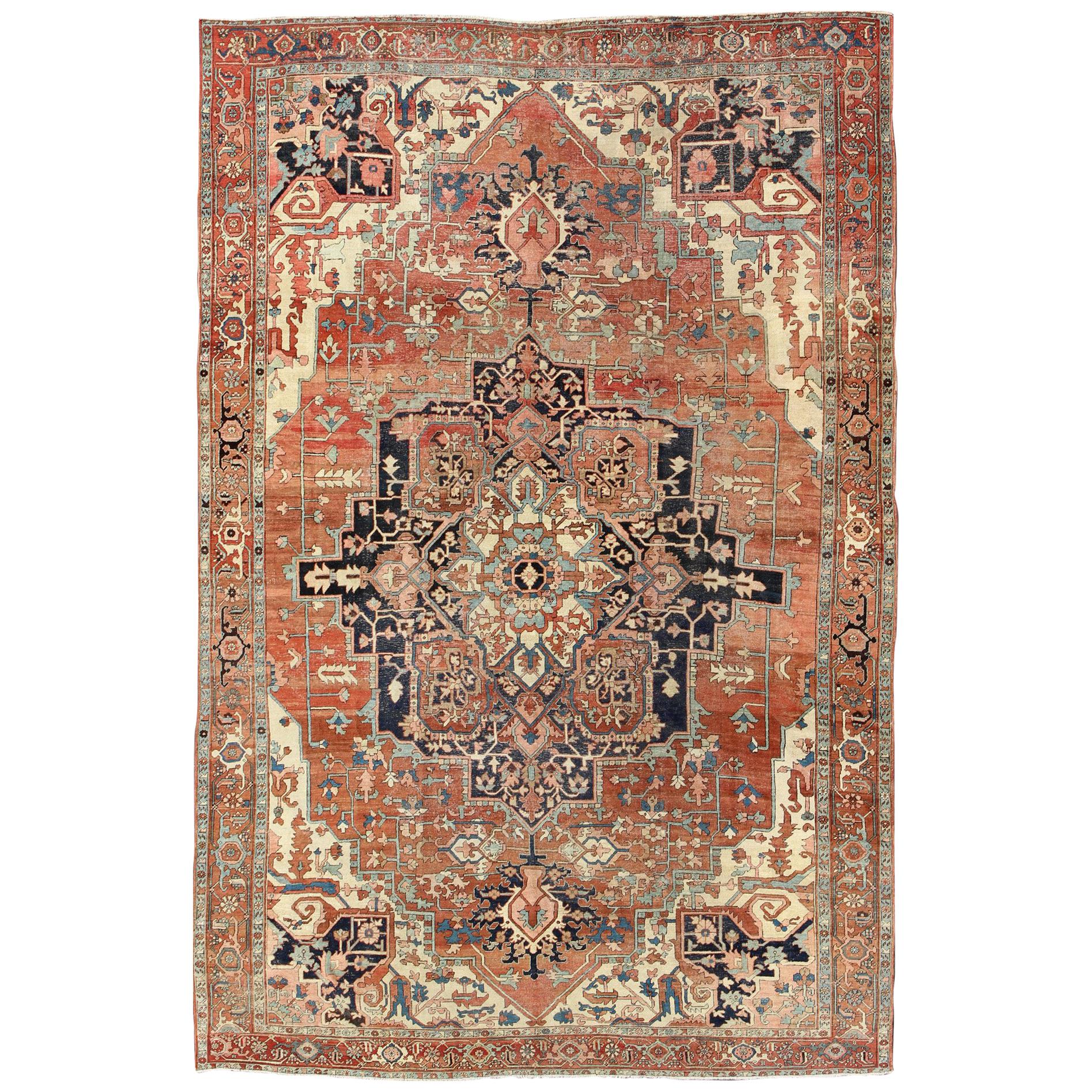 19th Century Antique Persian Serapi Rug Detailed Layered Medallion For Sale