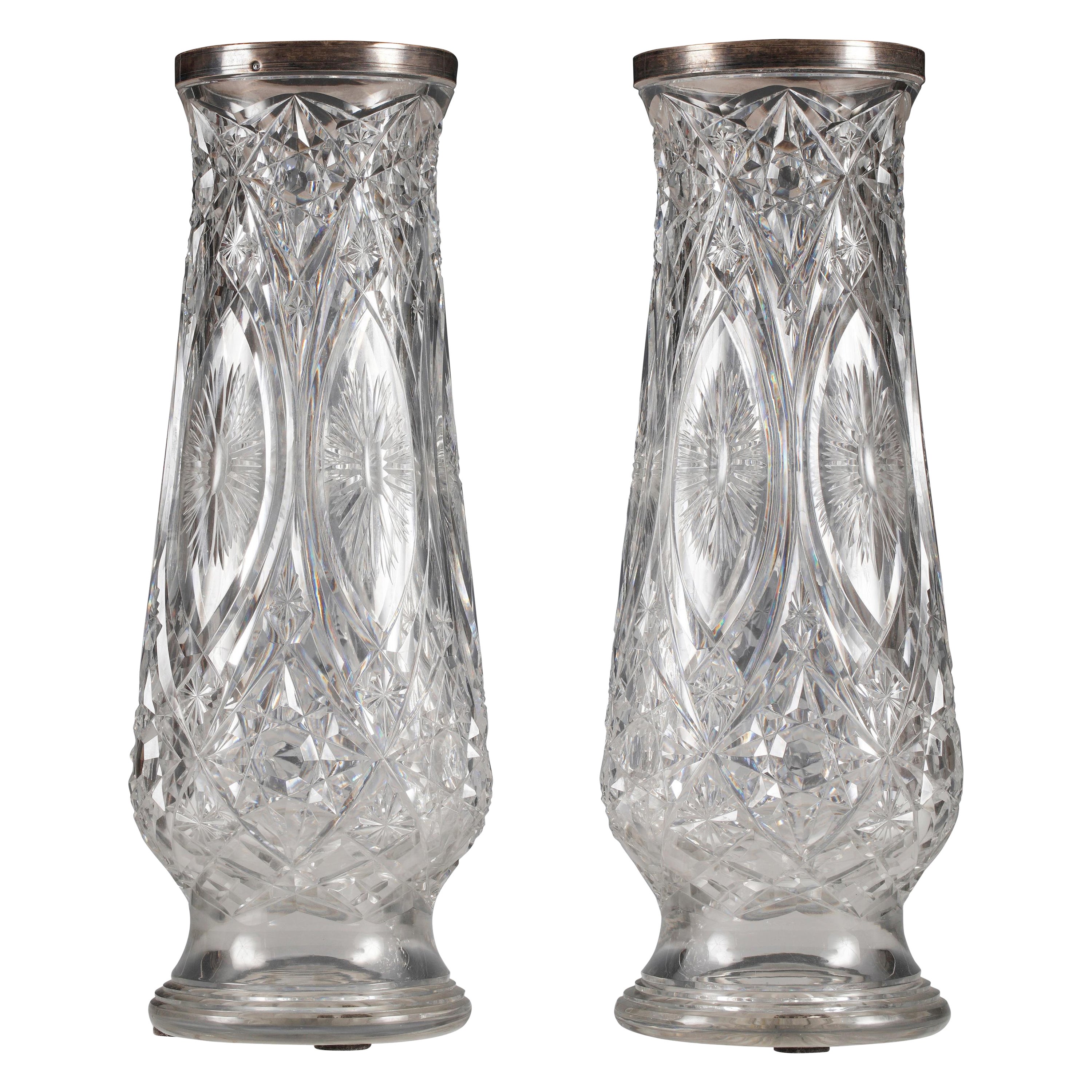 Pareja de jarrones de cristal atribuidos a Baccarat, Francia, circa 1920