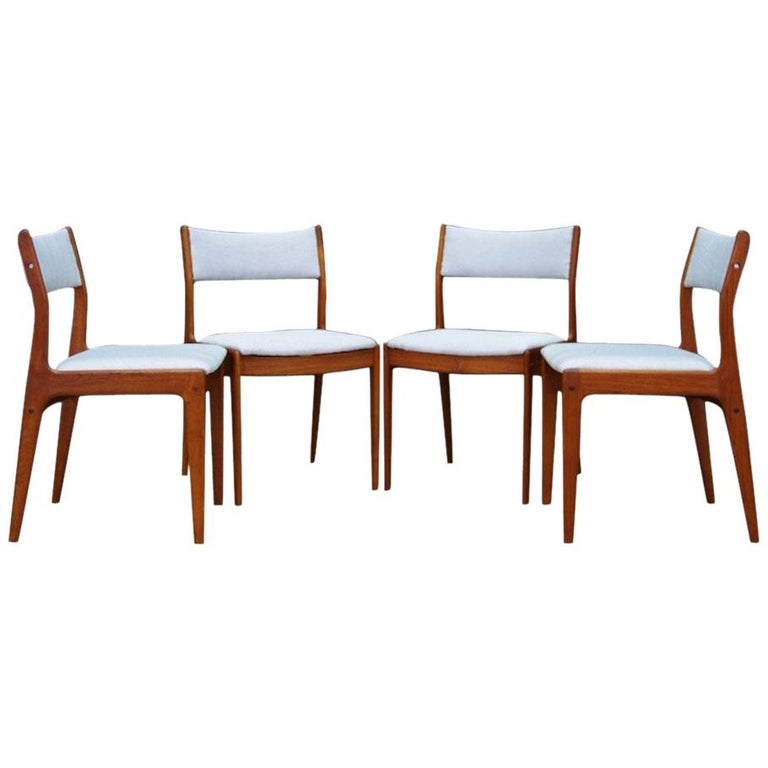 Teak Chairs Scandinavian Design Vintage Classic For Sale at 1stdibs Teak Chairs Scandinavian Design Vintage Classic For Sale at 1stdibs