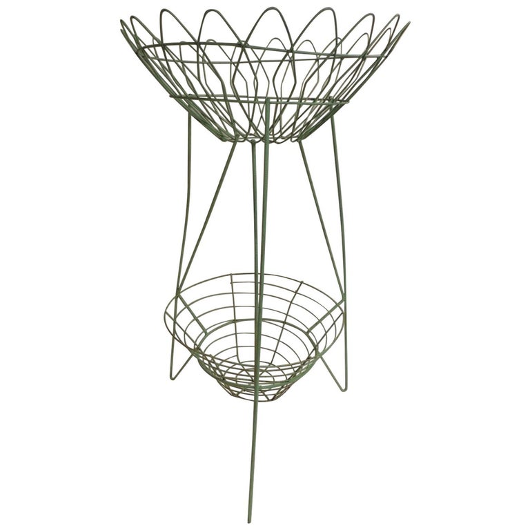 Vintage French Style Wire Planter For At 1stdibs Vintage Green Weathered Wire Round Planter