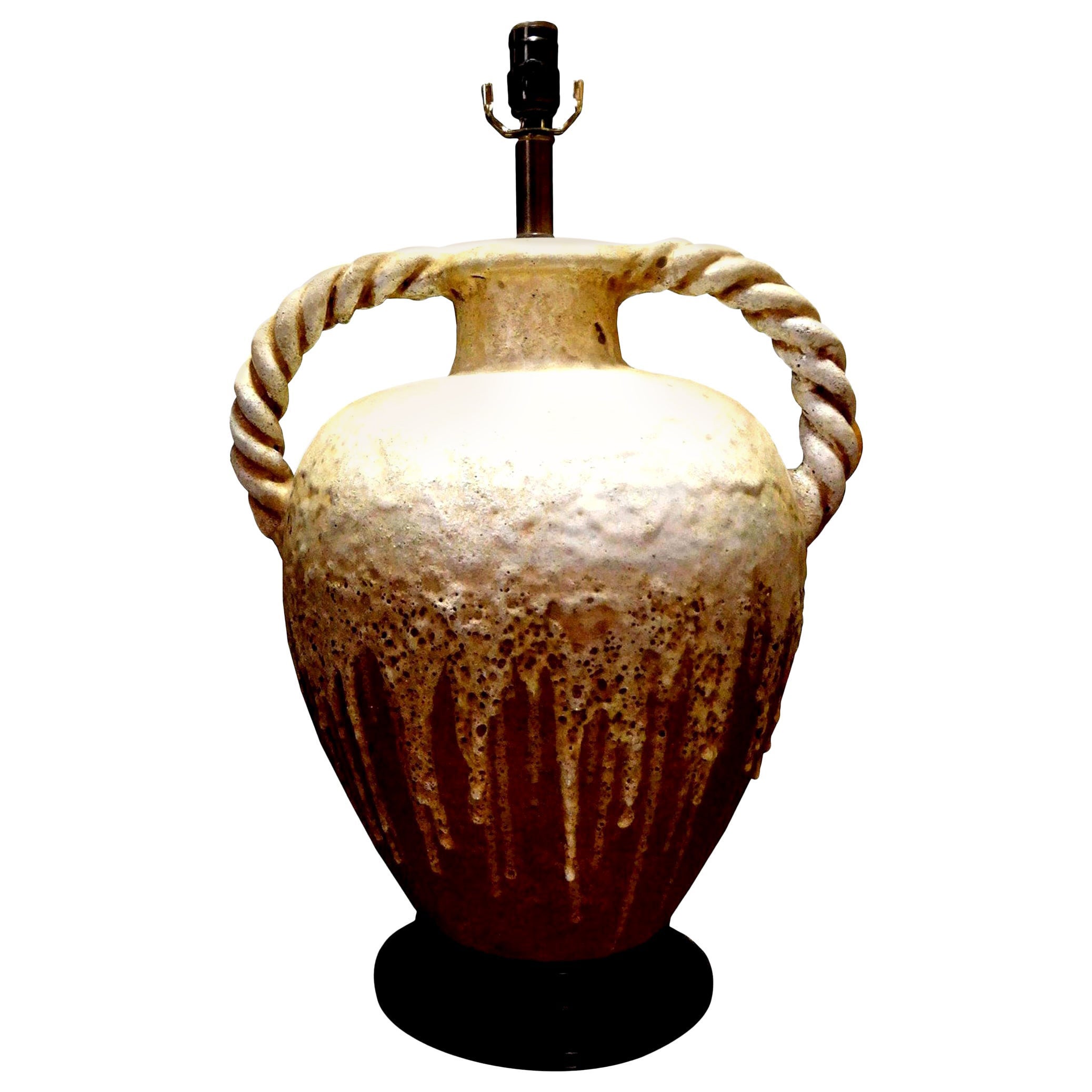 Grande lampe italienne en poterie à glaçure goutte à goutte avec poignées torsadées attribuée à Fantoni