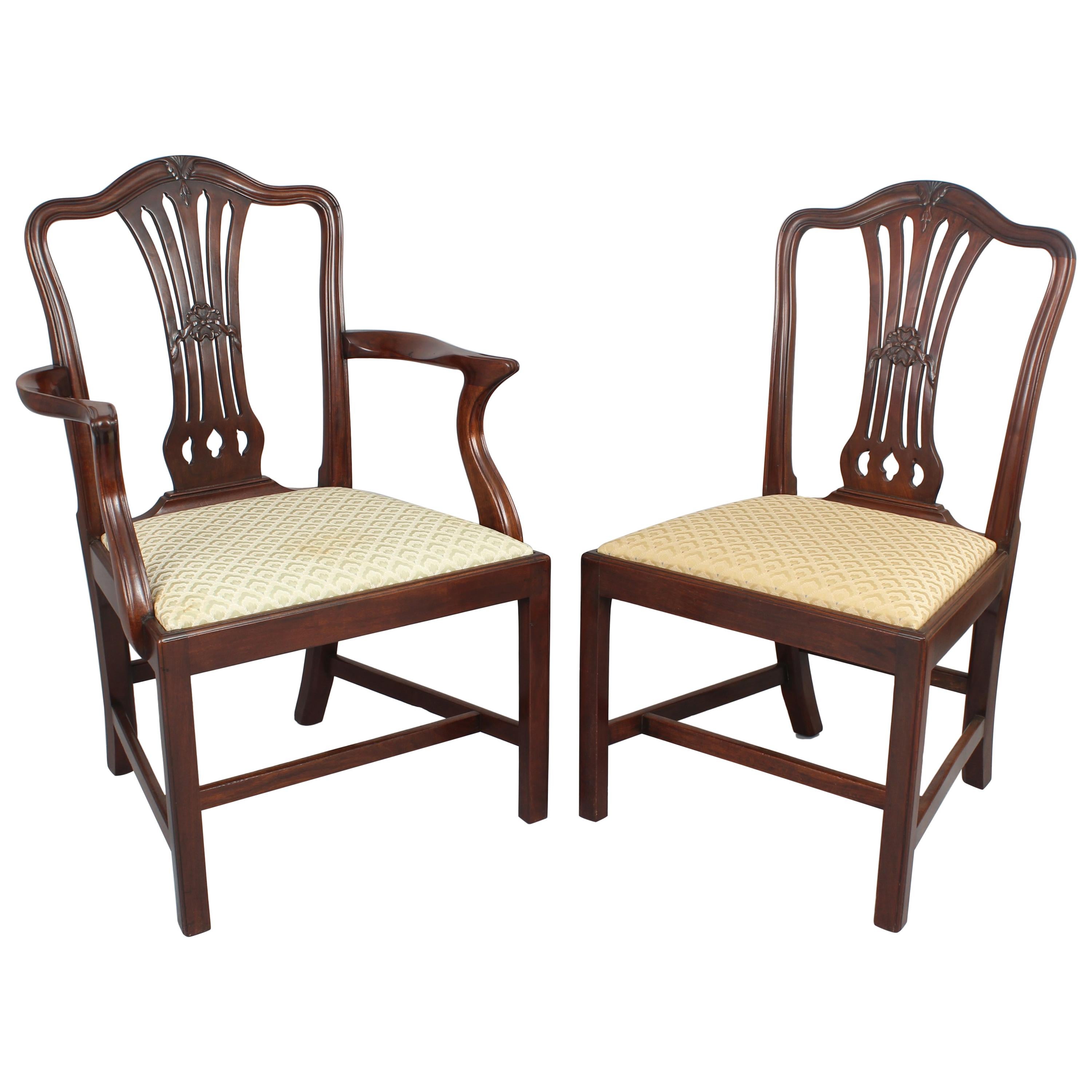 Good Quality Set of Eight Mahogany Dining-Chairs in the Hepplewhite Style For Sale