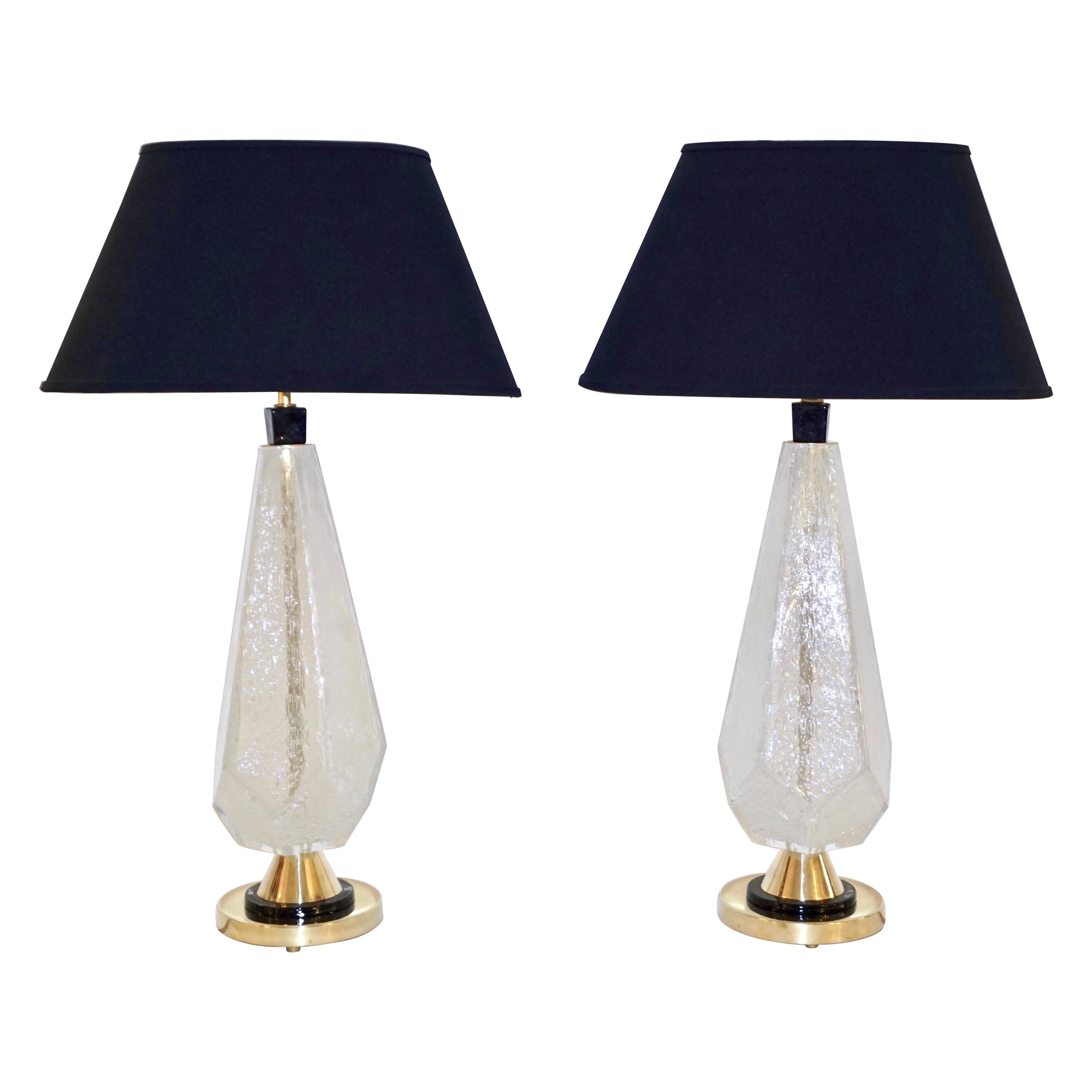 Contemporary Italian Pair of Diamond Cut Black and Crystal Murano Glass Lamps For Sale