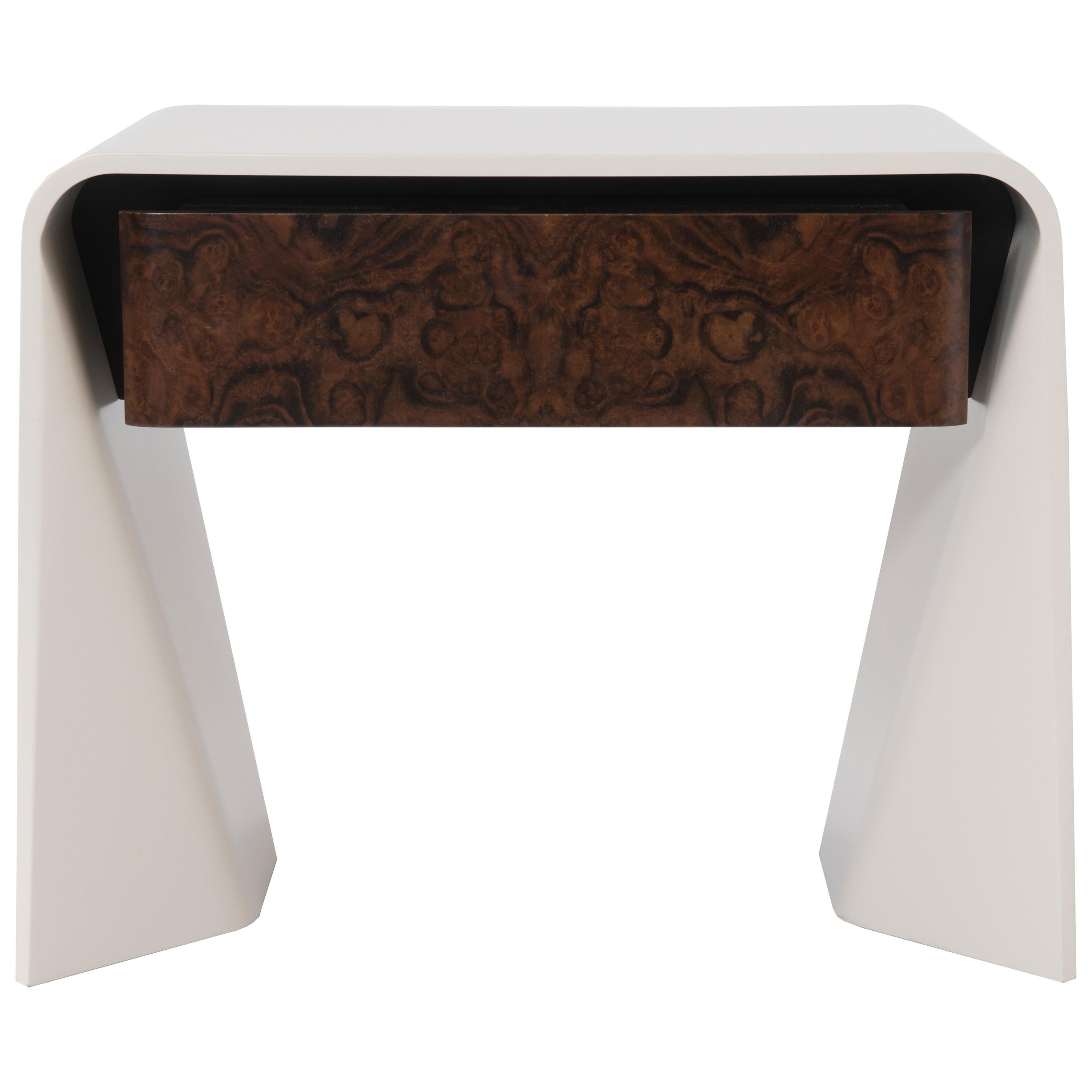 Donghia Tendu Lacquered Wood End Table in Parchment im Angebot