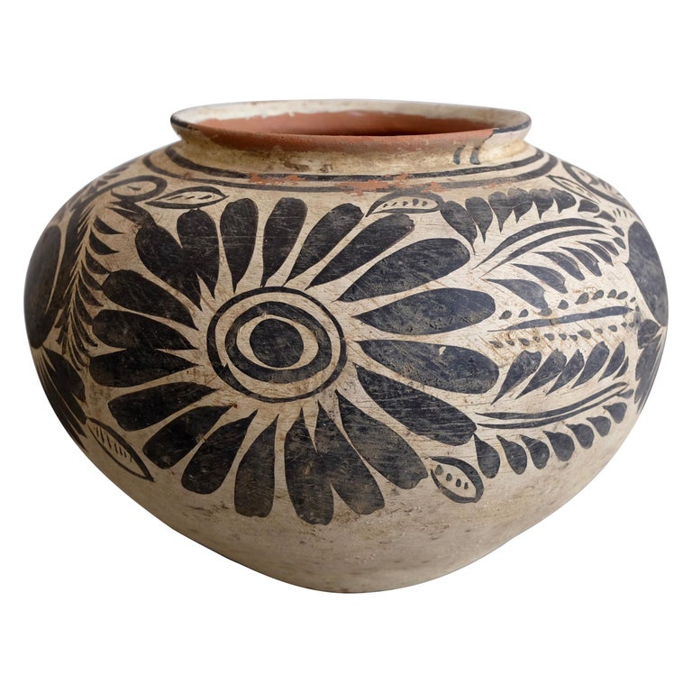 Tarahumara Water Pot from Northern Mexico at 1stdibs