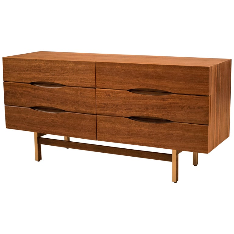 Mid Century American Of Martinsville Dresser At 1stdibs Mid Century American Of Martinsville Dresser For