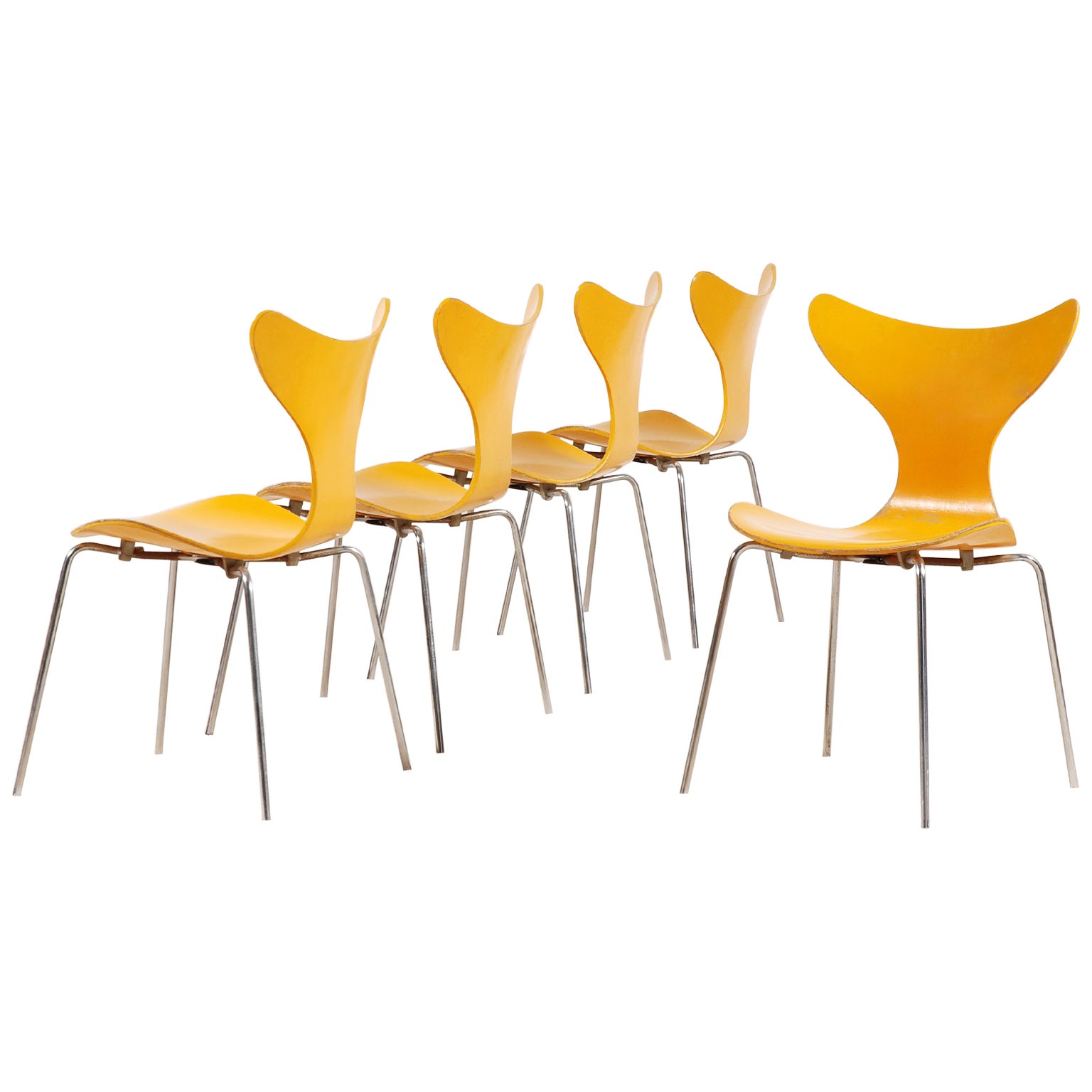 Set of Four Vintage Series 7 Chairs Designed by Arne Jacobsen for Fritz