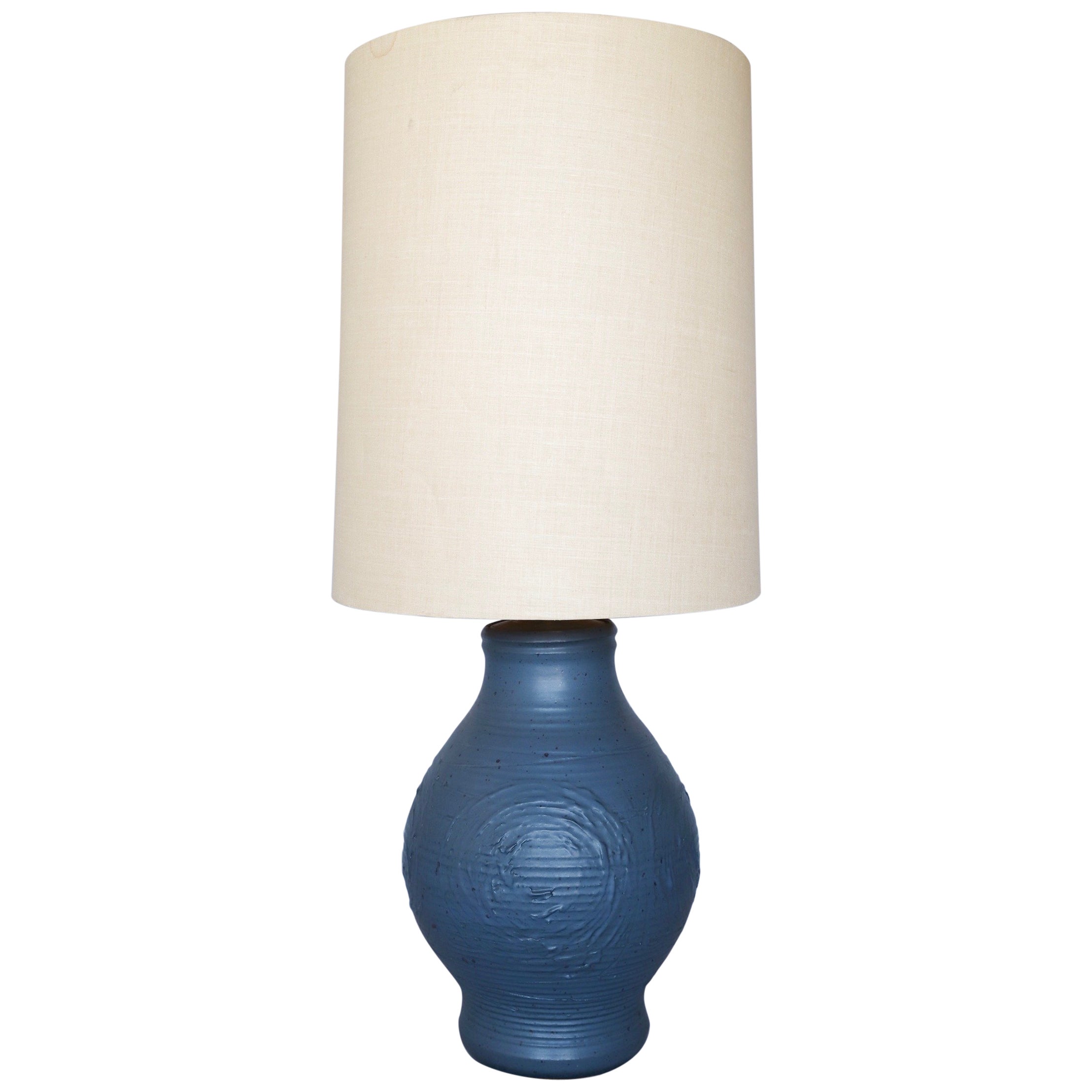 MidCentury Modernist Stylized Hourglass Form Table Lamp in Bronze