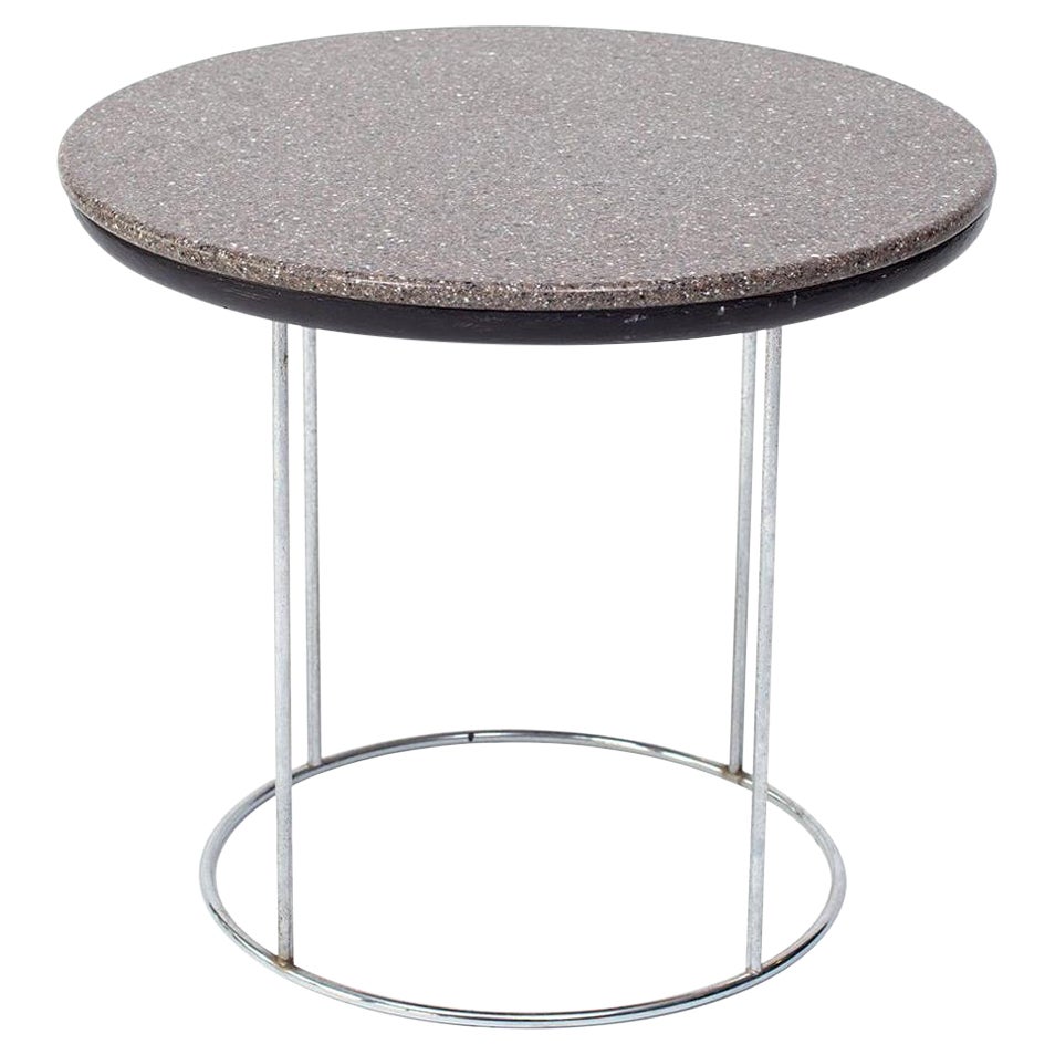 Mesa auxiliar de granito y cromo de Hugh Acton, años 70