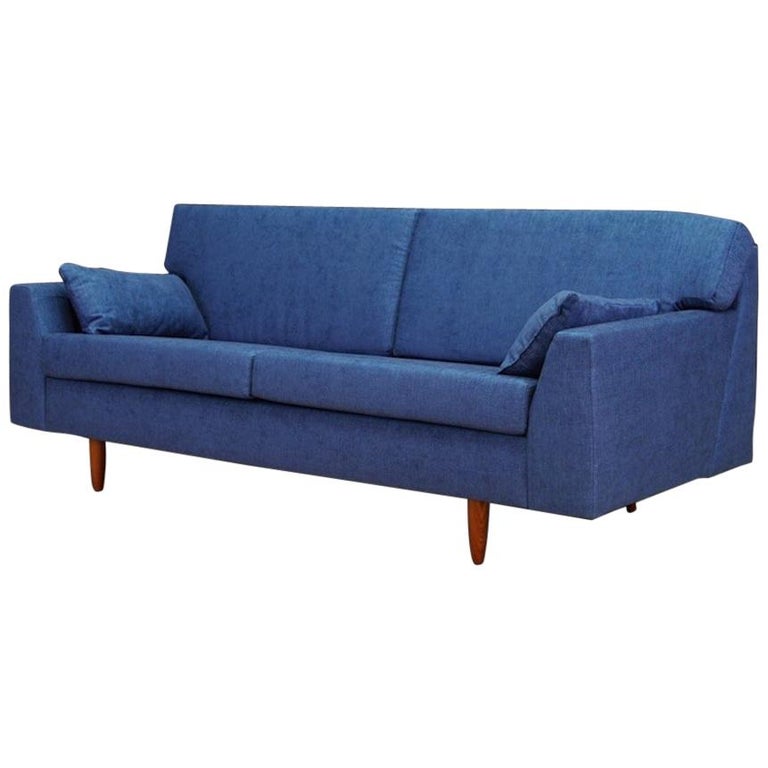 Danish Design Sofa Modern Clic Vintage At 1stdibs Danish Design Sofa Modern Clic Vintage For