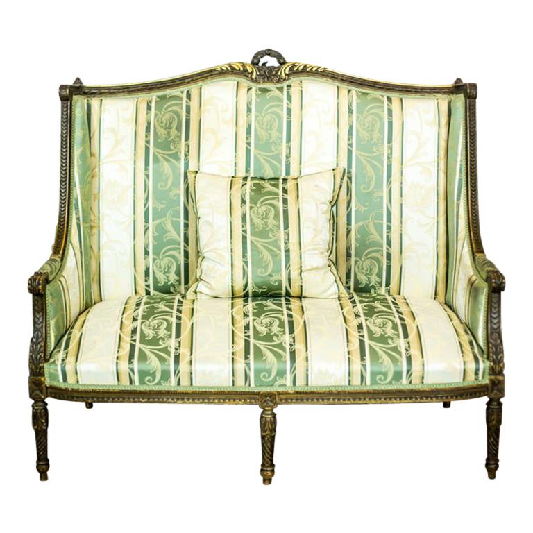 Petit canapé tapissé de la fin du 19e siècle