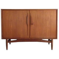 Gunni Omann, Scandinavian Mid-Century Modern Teak Wood Cabinet from the 1960s