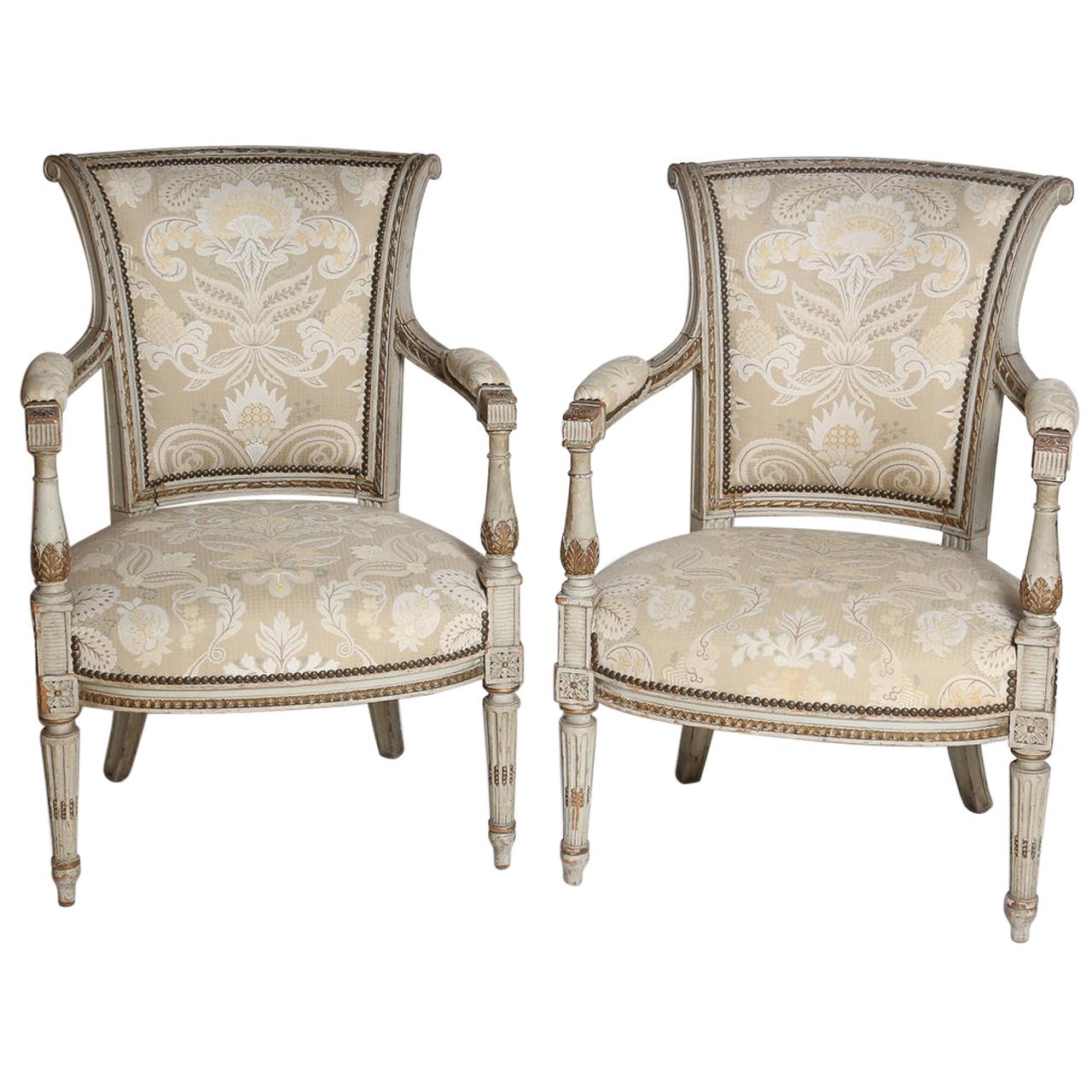 Pair of French Neoclassical Armchairs im Angebot