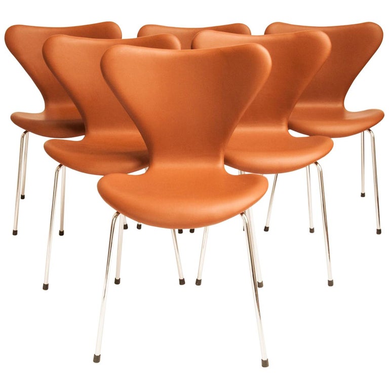 Arne Jacobsen Seven Dining Chairs Model 3107 Set Of Six For At Arne Jacobsen Seven Dining Chairs Model 3107 Set Of Six For