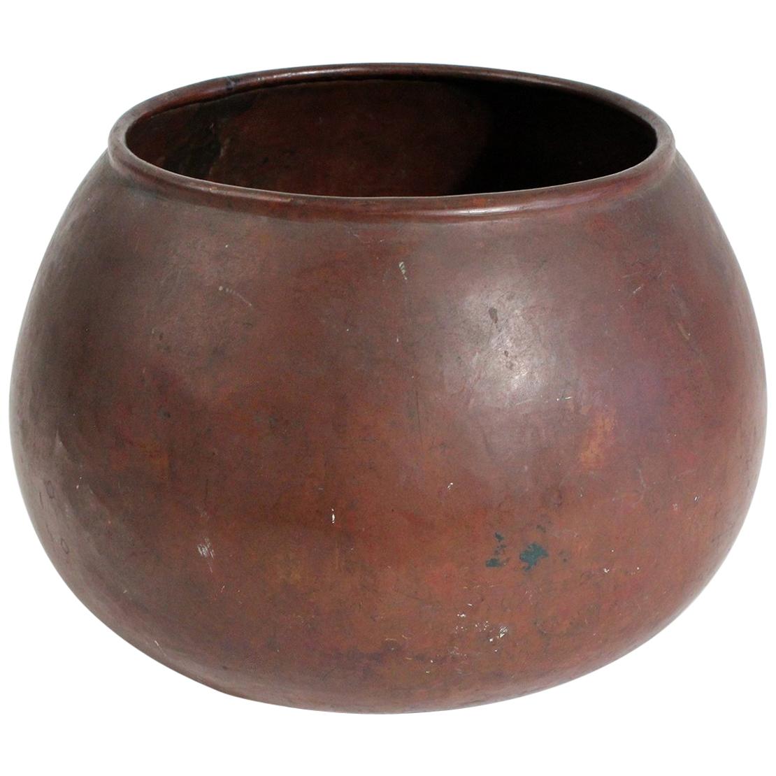 1910 Dirk Van Erp & D’arcy Gaw Hand-Hammered Copper Warty Jardiniere Vase Pot For Sale