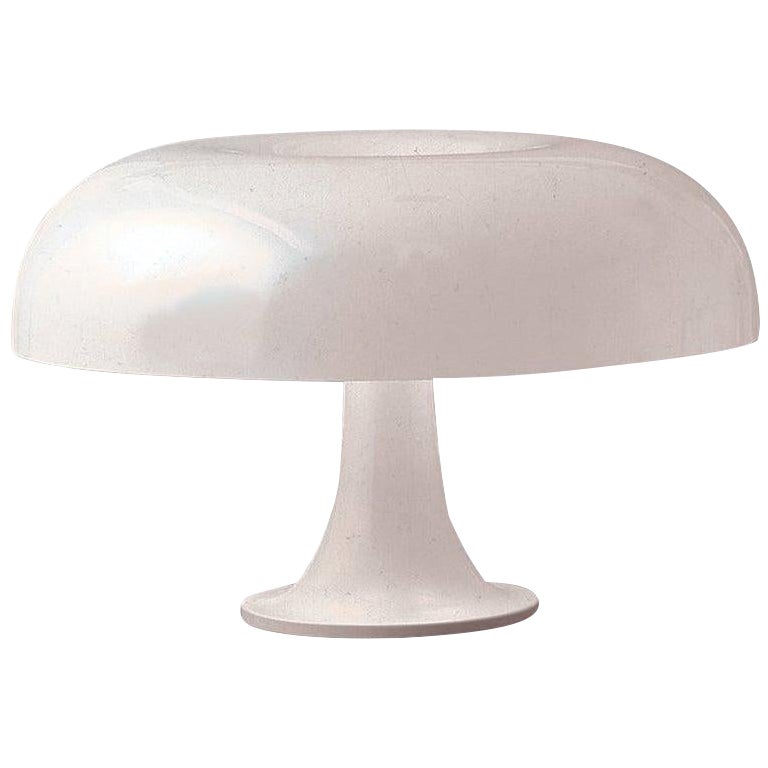 Lampada da tavolo 'Nesso' di Giancarlo Mattioli in bianco per Artemide