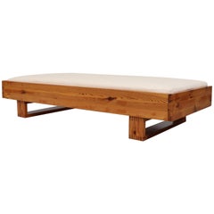 Ate Van Apeldoorn Pine Framed Daybed