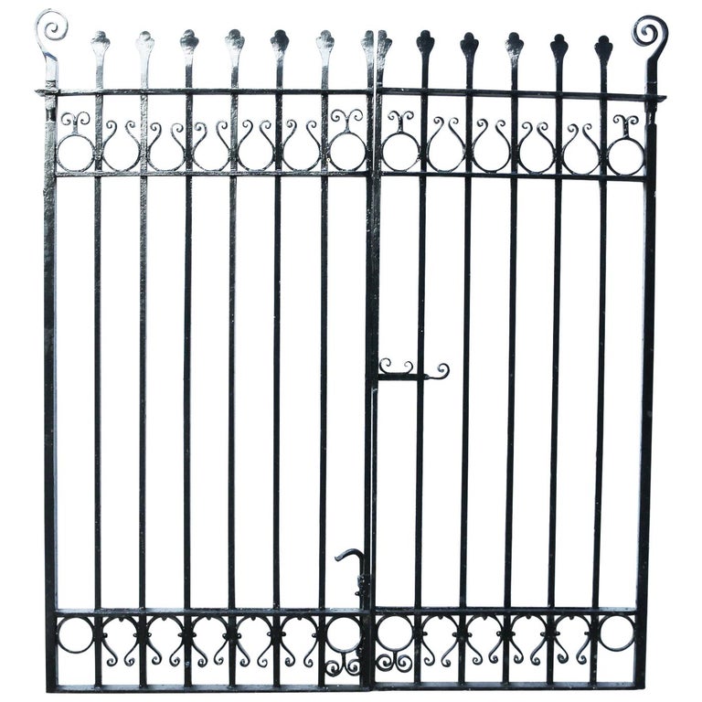 Pair of Early 19th Century Wrought Iron Driveway Gates For Sale at 1stdibs