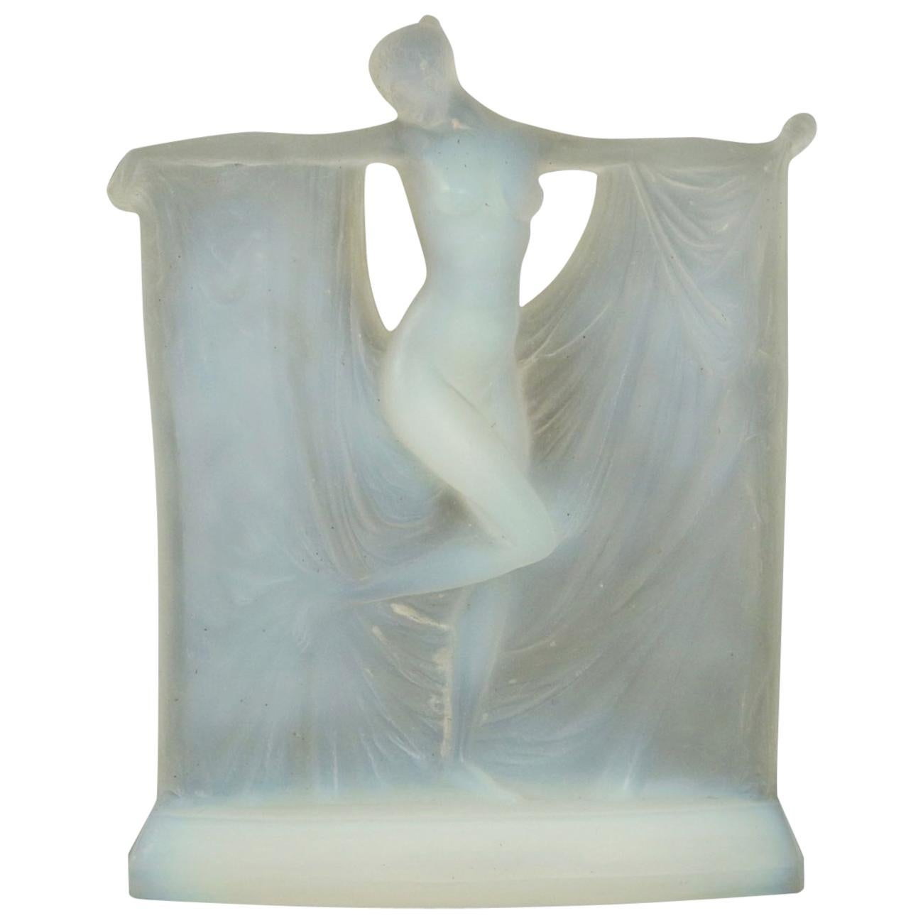 René Lalique Opalescent "Suzanne" Statuette