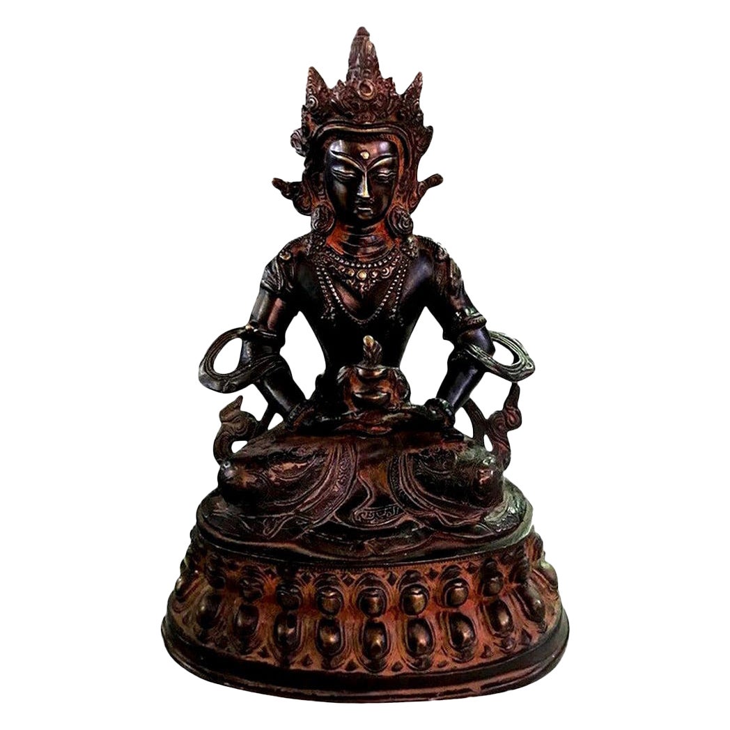 Tibetische Bronze- und vergoldete Tempelschrein-Skulptur der Gottheit Bodhisattva Weiße Tara aus Tibet