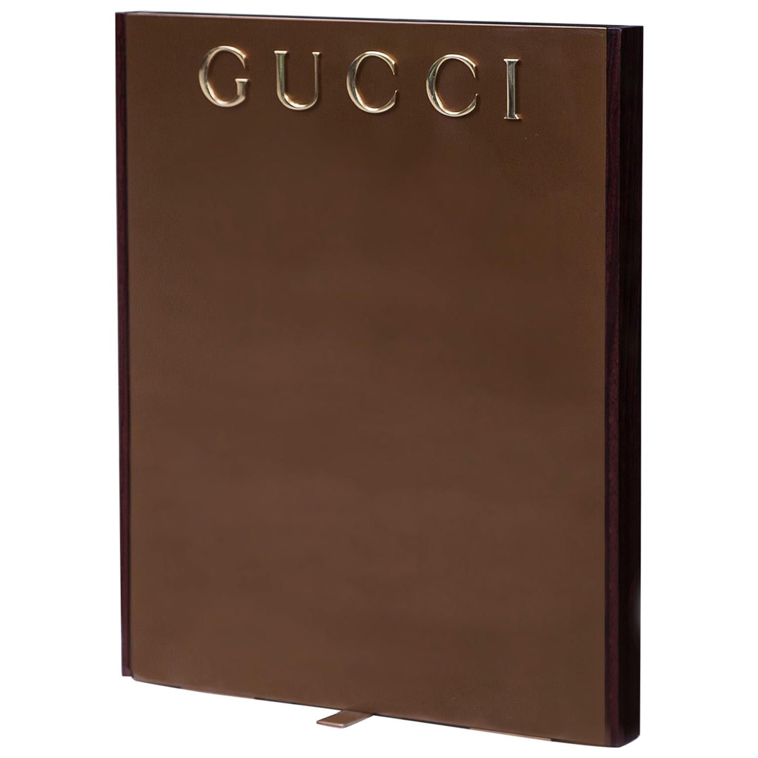Grand Stand publicitaire Gucci en vente