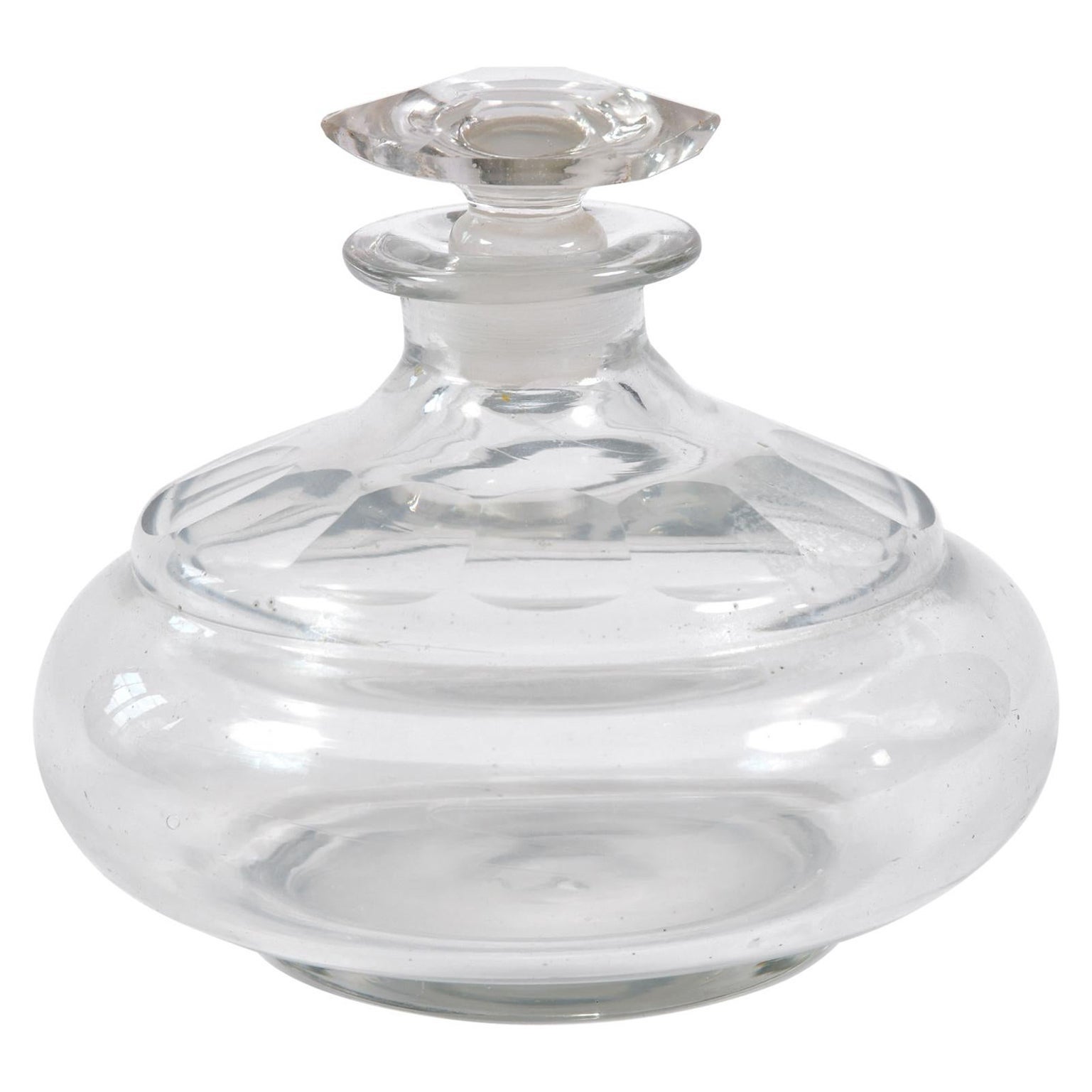 Bottiglia per profumo, decanter o accessorio per vanità in vetro tagliato italiano del Medioevo, anni '50