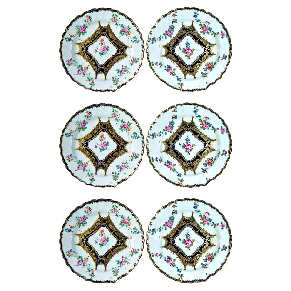 Chelsea Porcelain Set of Six Botanical Dessert Plates, 18th Century