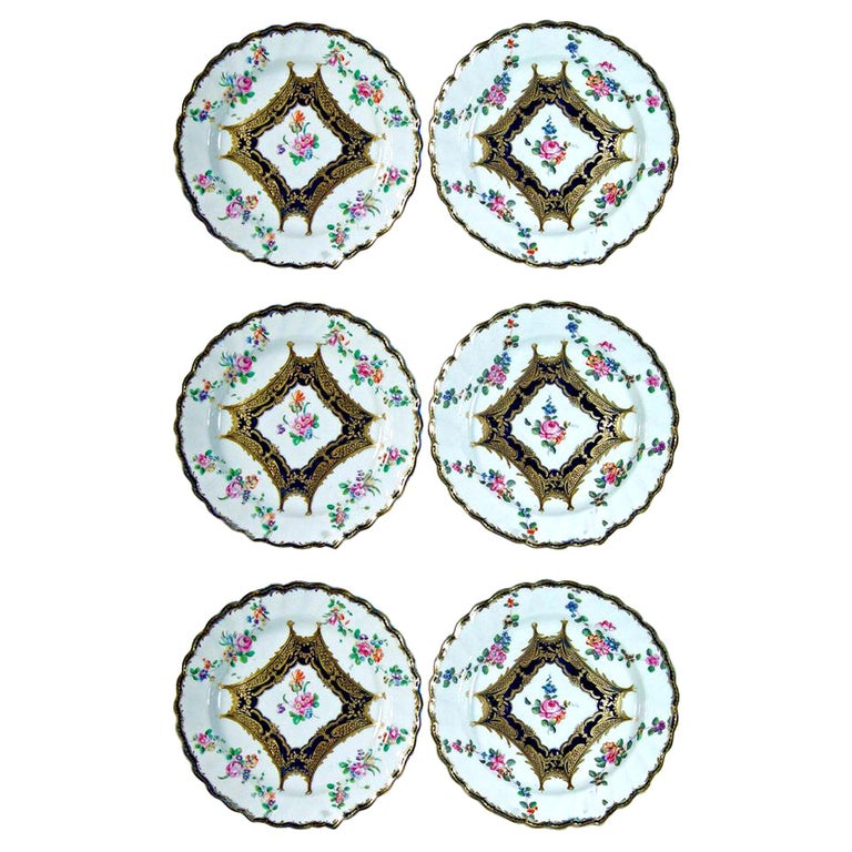 Chelsea Porcelain Set of Six Botanical Dessert Plates, 18th Century For Sale