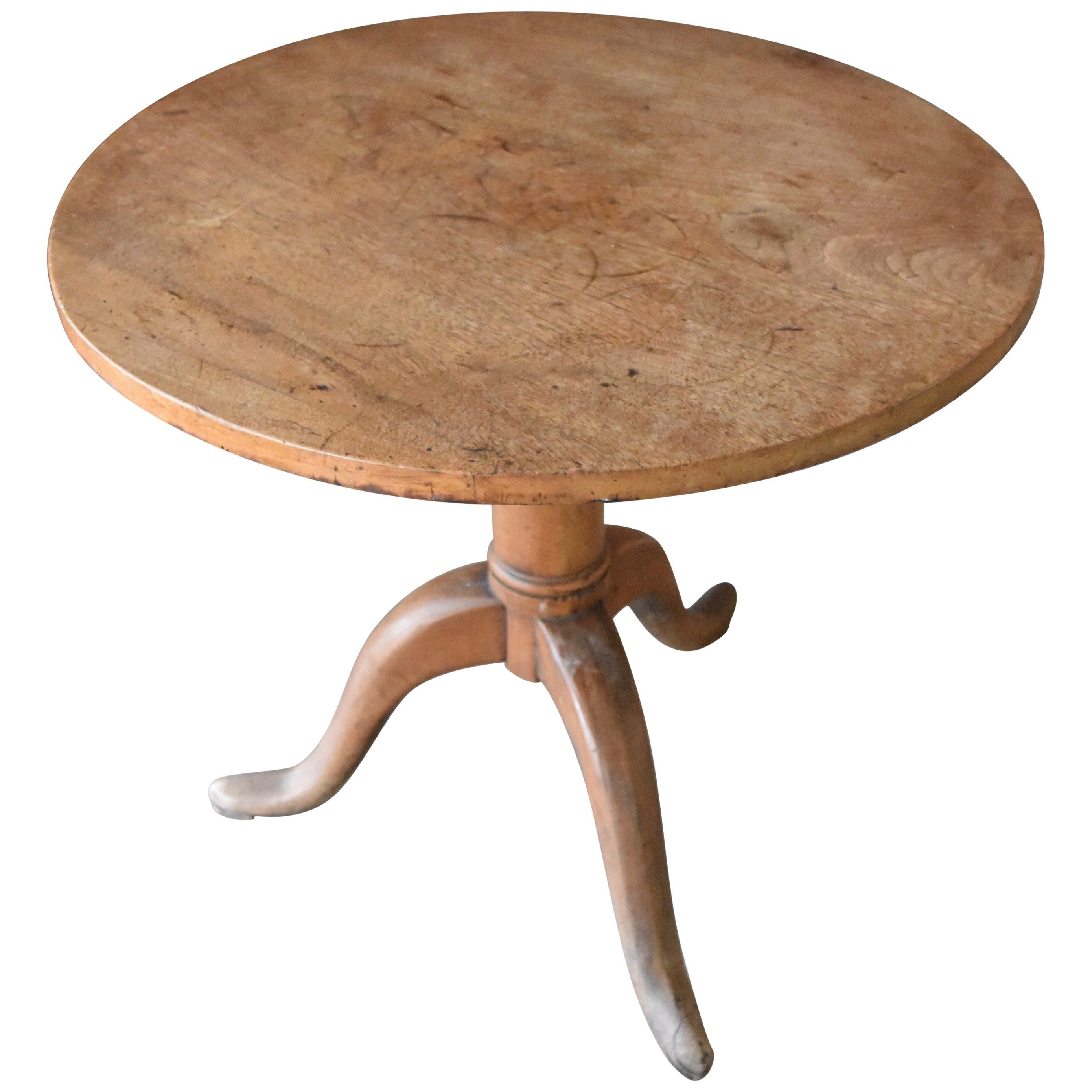 Italian 19th Century Round Walnut Side Table