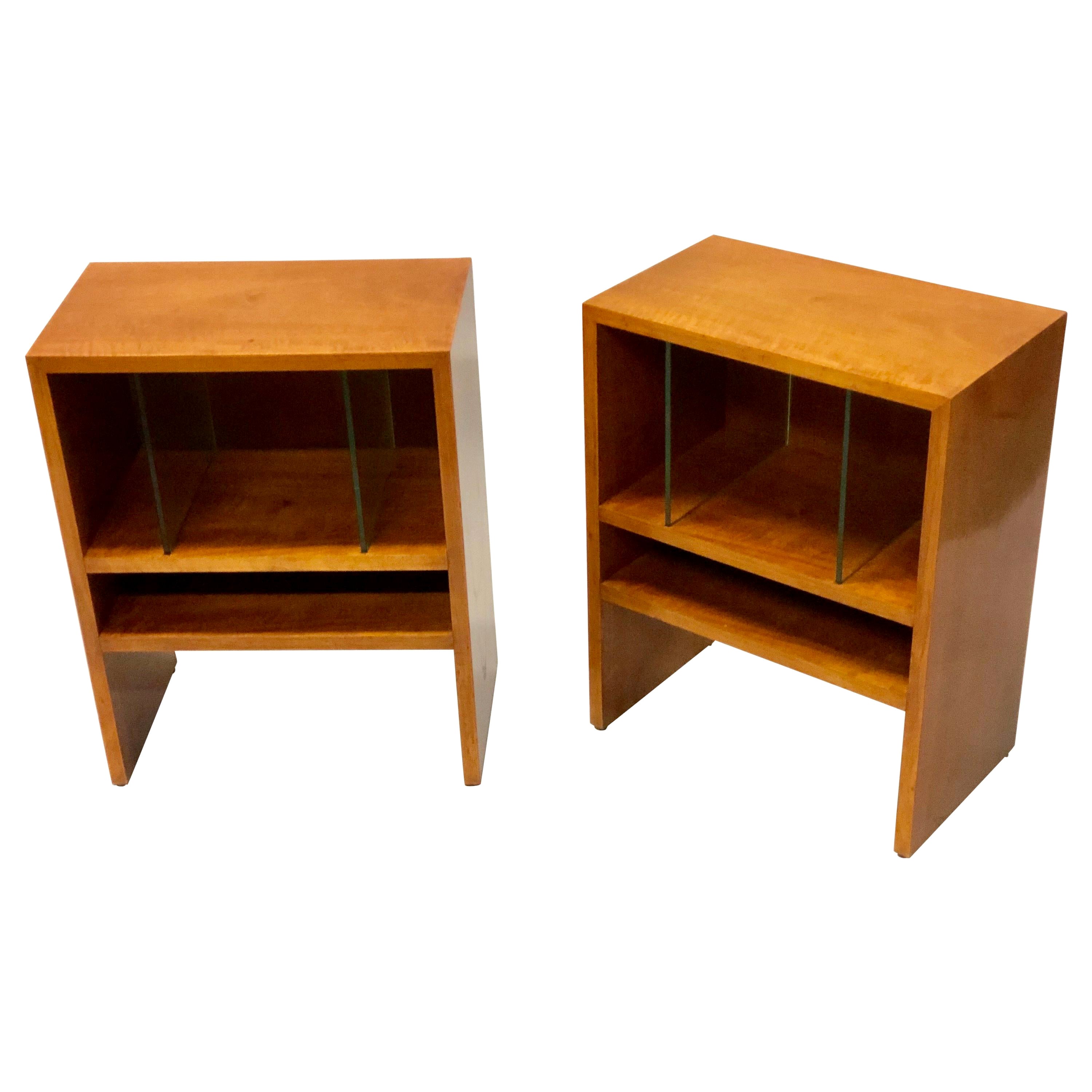 Pair of Italian Rationalist Nightstands or End Tables in Style of Terragni, 1930 For Sale