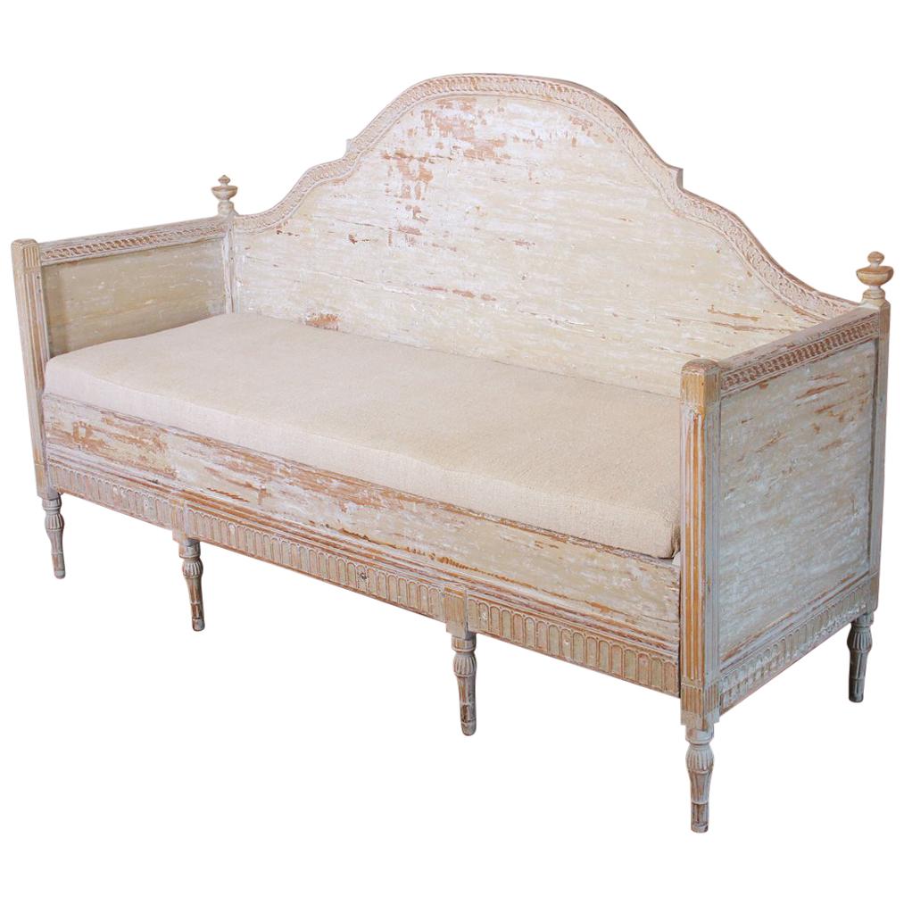 19th Century Swedish Gustavian Period Trundle Bed Sofa in Original Paint