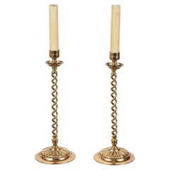 Coppia di candelieri vintage in ottone con motivo a spiga d'orzo e colonne a spirale, 24 pollici