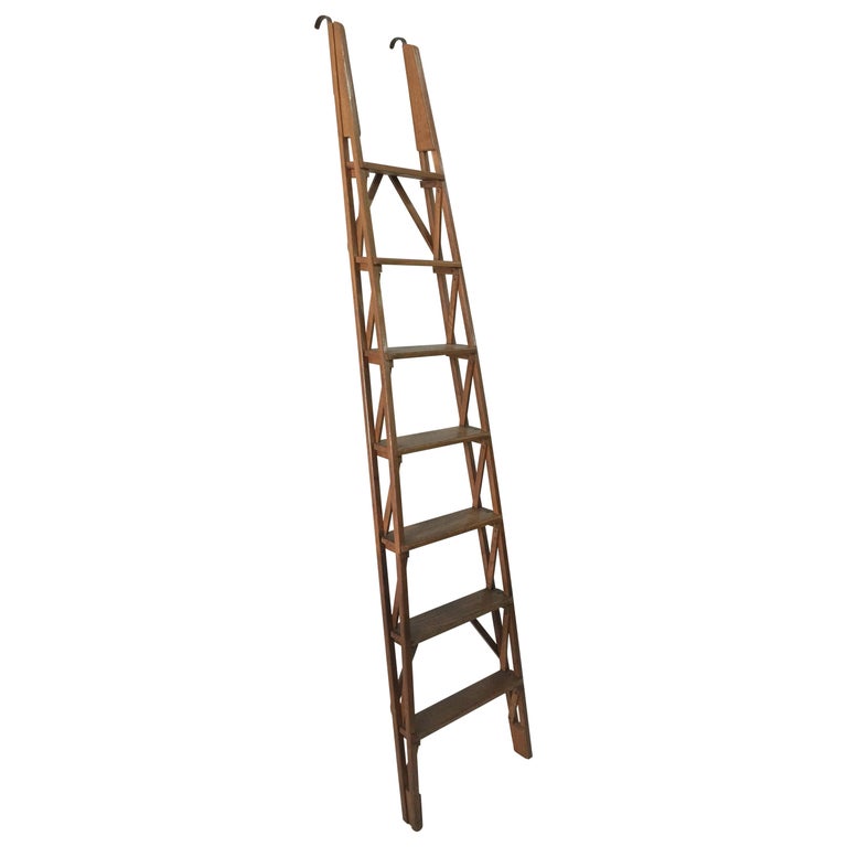 Oak library ladder, 1940–49, offered by Gustavo Olivieri 20th Century