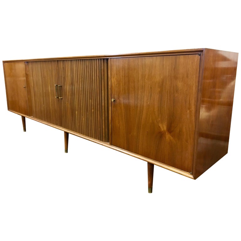 Mid Century Modern Buffet Credenza Bar Server Sideboard at