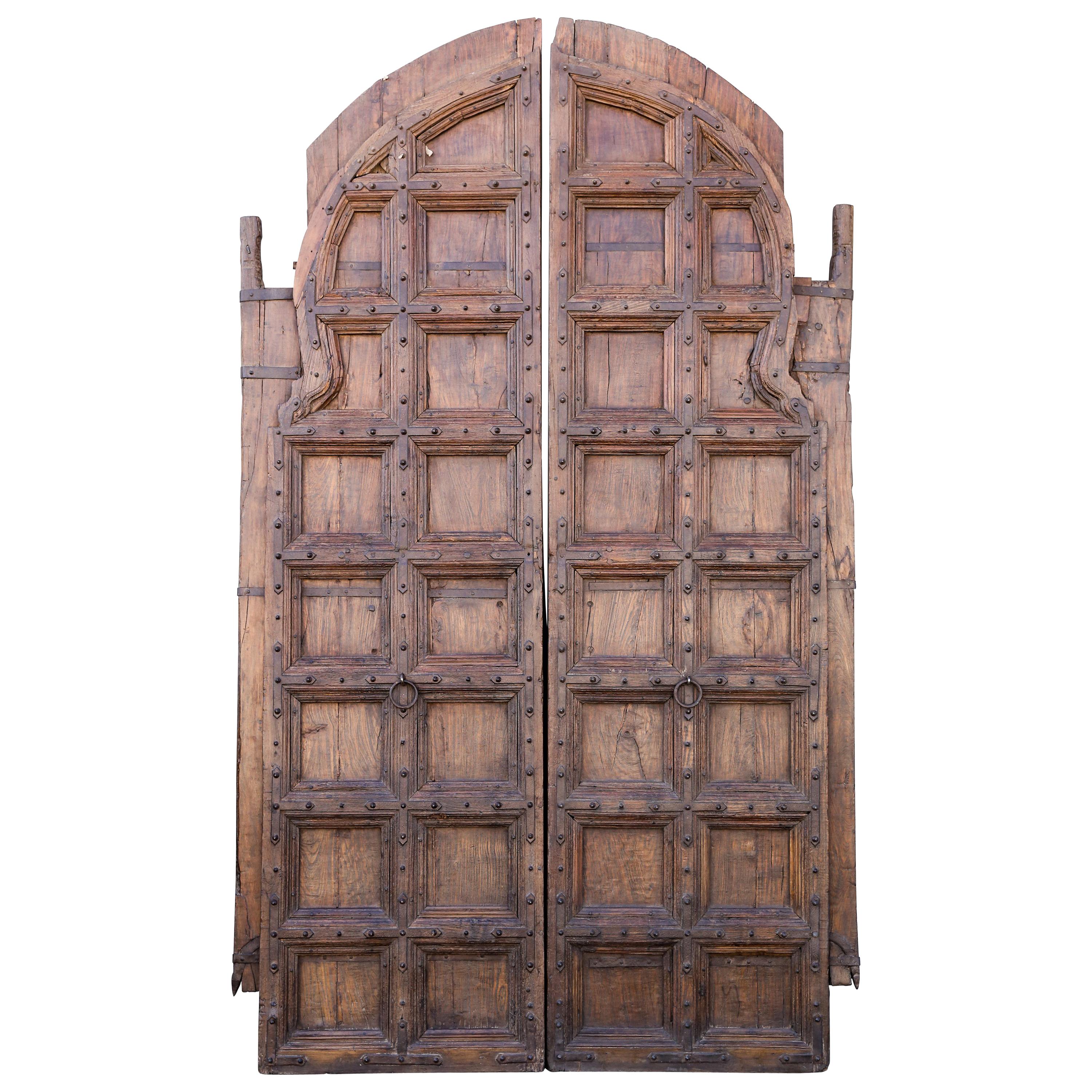 Early 19th Century Heavily Fortified Arch Doors from a Rundown Castle in Ujjain For Sale
