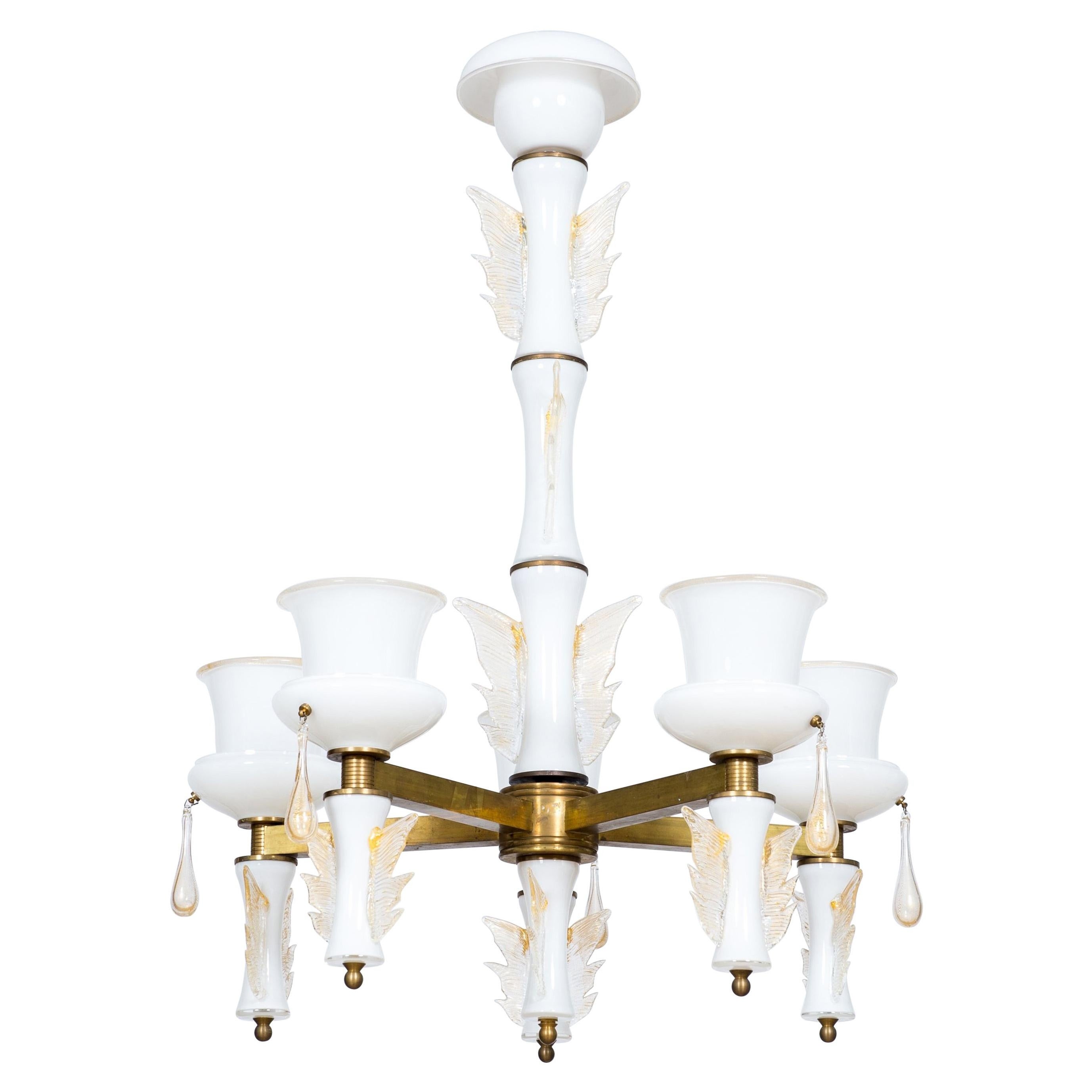 Lustre en verre de Murano finition or papillon blanc Signé De Majo 1970s Italie